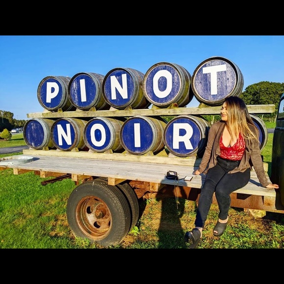 Trusted POSHMARK AMBASSADOR - Dianne, RN ✨ - Picture 9 of 11